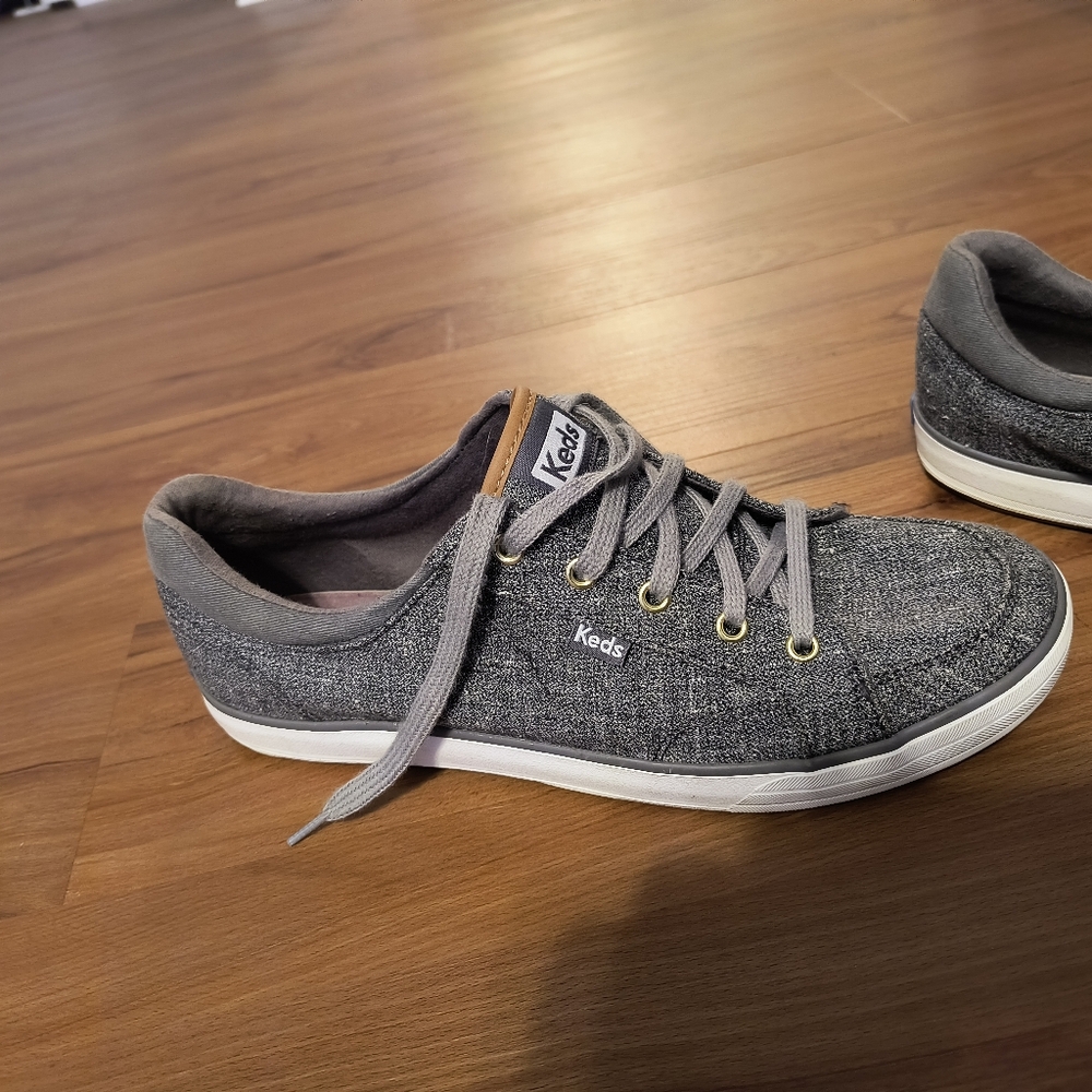 Woman's shoes size 10 grey keds